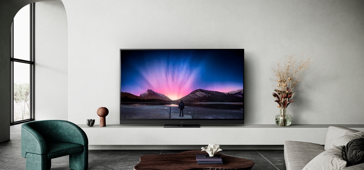 PANASONIC OLED 4K TX-77LZ2000E