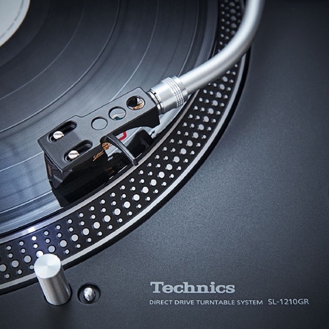 Technics SL-1210GR + ZDARMA přenoska Ortofon 2M-Blue