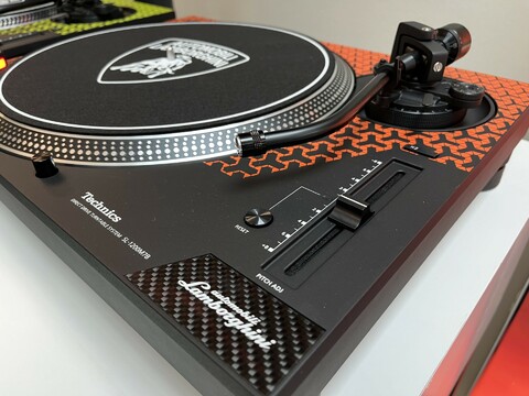 Technics SL-1200M7PED Lamborghini (limitovaná edice)