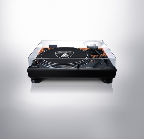 Technics SL-1200M7PED Lamborghini (limitovaná edice)