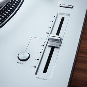 Technics SL-1200GR stříbrný