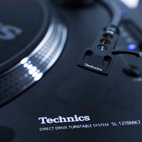 Technics SL-1210MK7