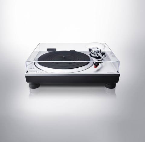 Technics SL-1500 CEG-S + Ortofon 2M Blue