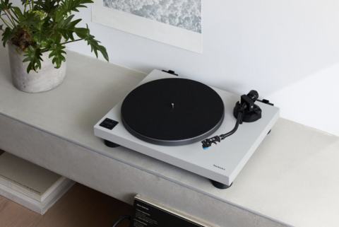 Technics SL-40CBTE-H s přenoskou Ortofon 2M-RED